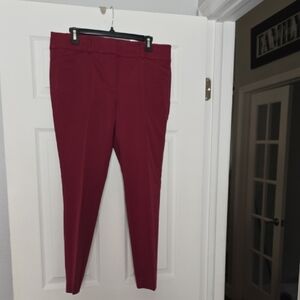 Ann Taylor LOFT Skinny Ankel Pant Rich Burgundy Size 10 ⭐️NWT⭐️